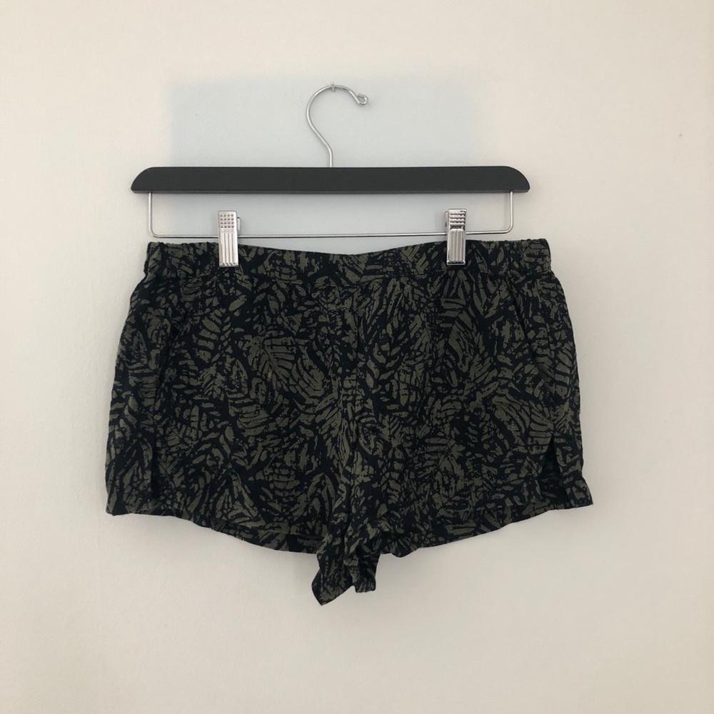 Urban Outfitters - Shorts